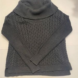 American Eagle XS Turtleneck Sweater